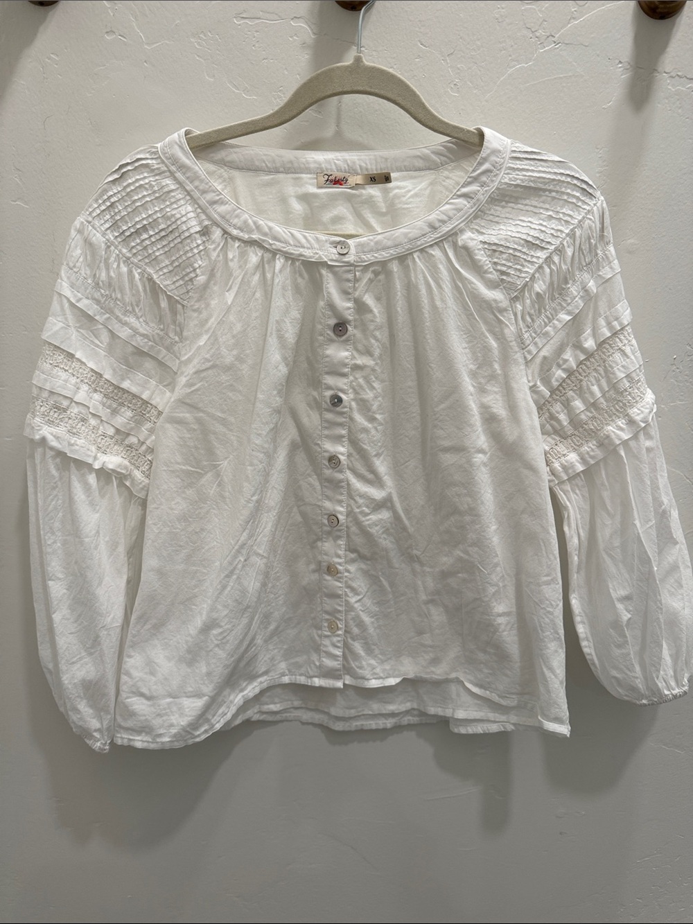 FAHERTY White Button-Front Peasant Blouse